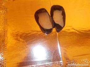 Vêtements Poupée Espagnole Classique: Zapatos de muñeca Telvita de Famosa ,años 60